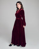 Gilda & Pearl's Sultan Garland robe has belt loops and a matching exterior belt tie for fit