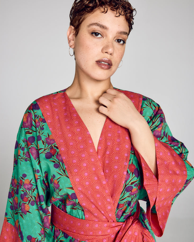 The Kobe Sayuri Jade cotton robe from Karma on the Rocks has a matching belt in contrast fuchsia geometric cotton with slim belt loops