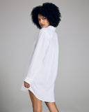 The Sicily white linen shirt from Derek Rose has an oversized fit with a curved yoke back, side vents, and two-piece collar