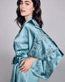 Astri Robe