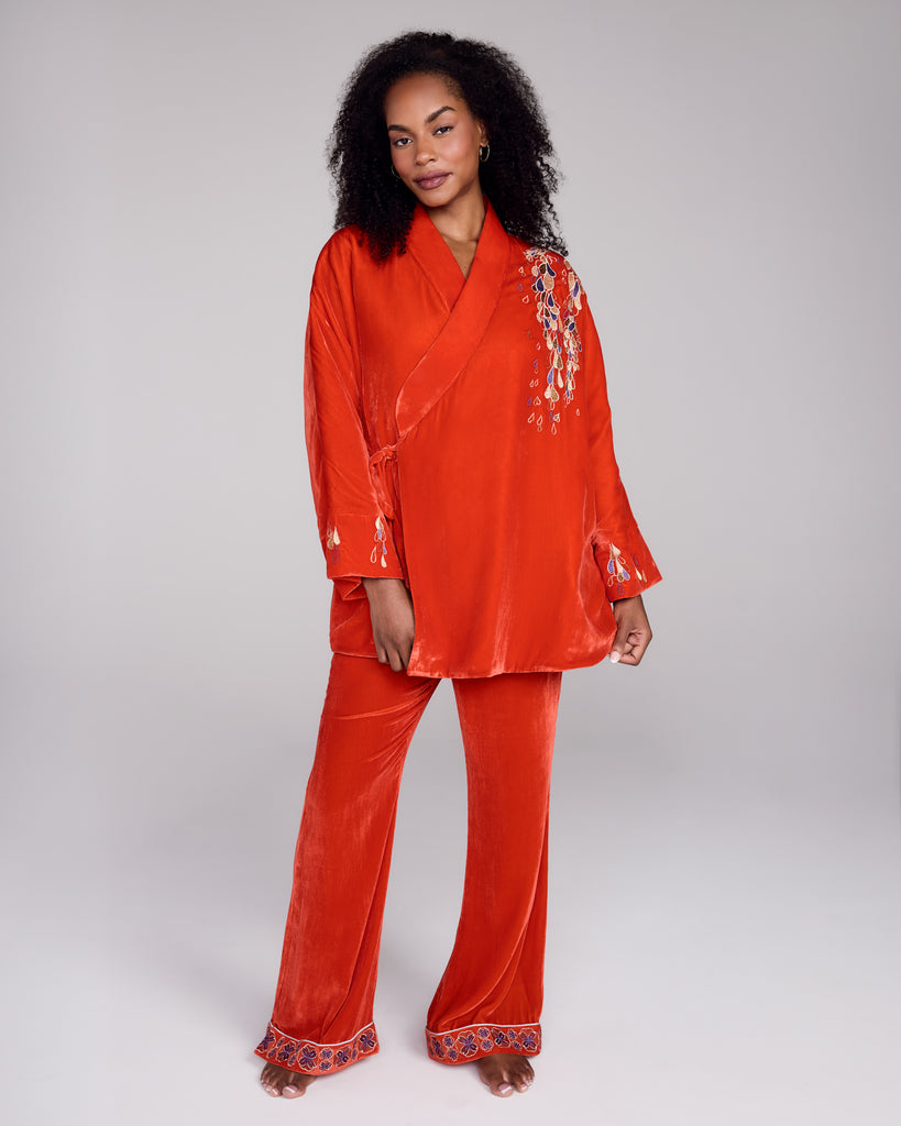 The one size cut on the Hanten jacket from Karma on the Rocks is draped and easy, with internal and external silk velvet tie closure